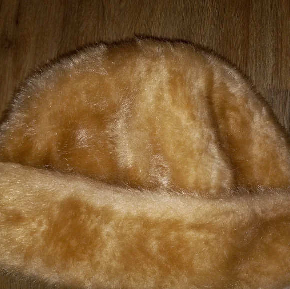 Faux Fur Hat - Picture 2 of 4